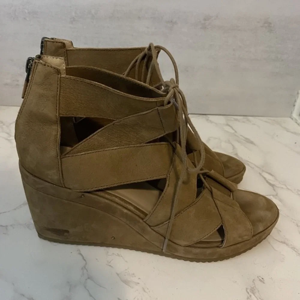 Eileen Fisher good pre